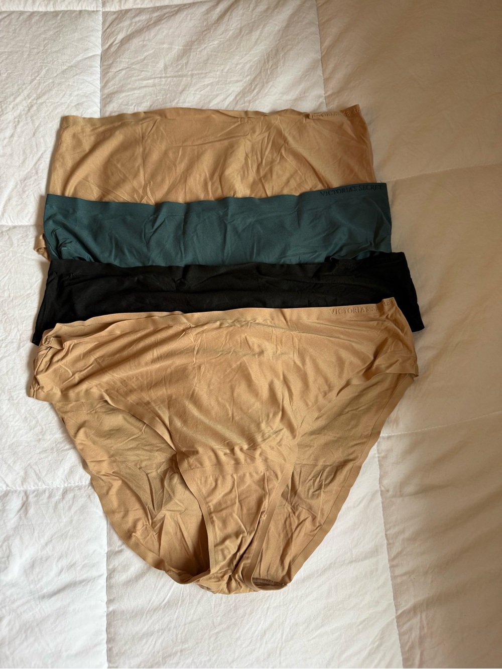 Victoria's Secret Women's Seamless Pack - Nude, Teal, Black